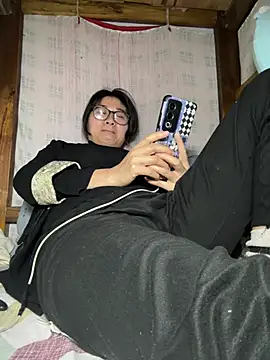 daaqnn online show from April 14, 9:09 am