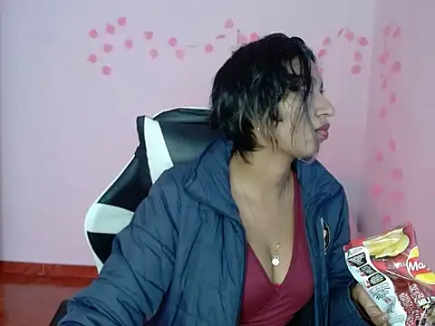 Samanta 777 online show from December 15, 8:25 pm