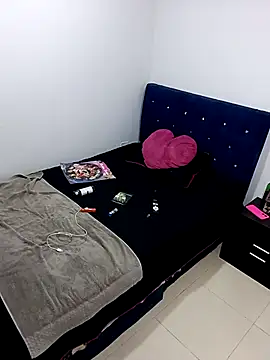 6perlas9 online show from December 23, 1:20 am