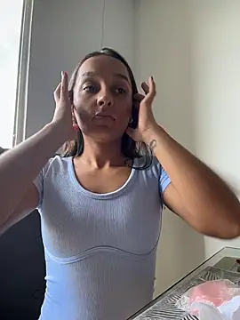 Brunettecollins05 online show from July 2, 8:26 pm