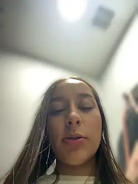 Brunettecollins05 online show from June 6, 11:11 pm