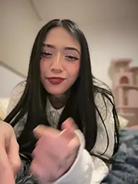 JIORYOvO online show from February 3, 6:22 am