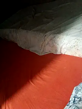 ruiviinhaah online show from February 21, 9:59 pm