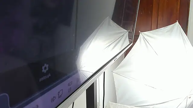 kendra london online show from April 13, 11:11 am