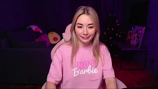 Rosie Mac online show from December 19, 1:43 am