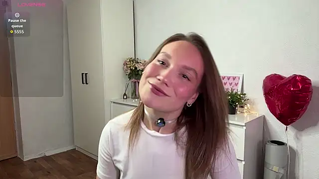 Kalli ly online show from April 10, 2:01 pm