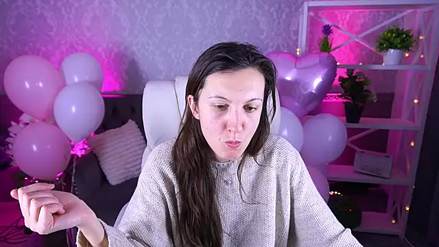 ZafiraMoonn online show from February 16, 1:55 pm