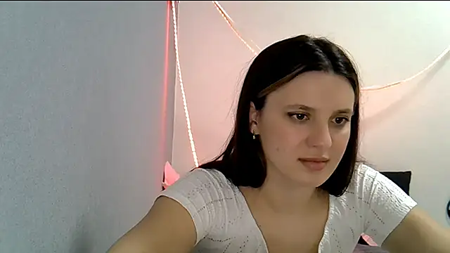 KiraHoney online show from March 7, 9:33 pm