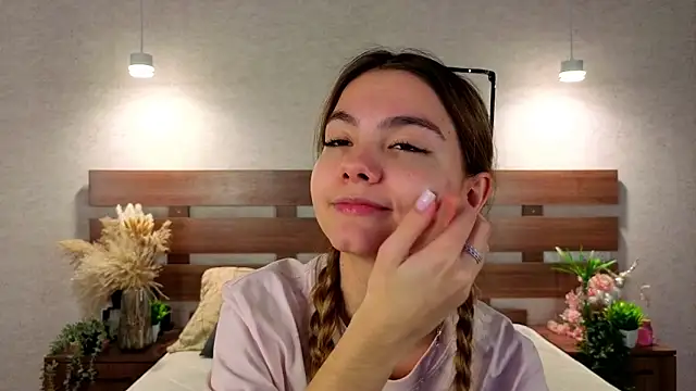 MargieDavidson online show from February 2, 8:35 am