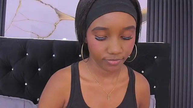 Mia Devereaux167 online show from March 6, 6:58 pm