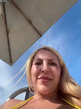 melisboa online show from February 6, 7:17 pm