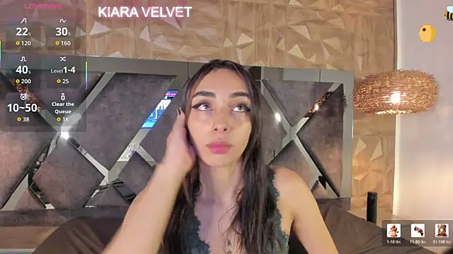 Kiara velvet   online show from March 31, 4:45 am