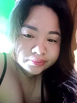 Bee-bgolden online show from December 14, 11:43 pm