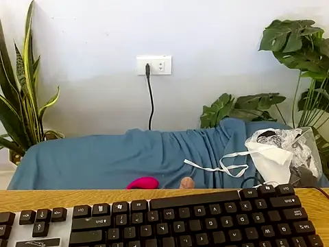 Lina-thingirl online show from November 18, 12:39 pm