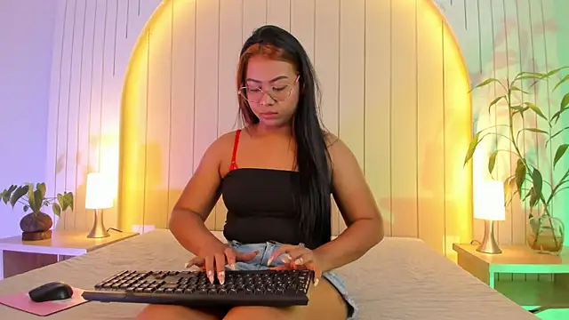 ManuRivera  online show from November 5, 11:59 am