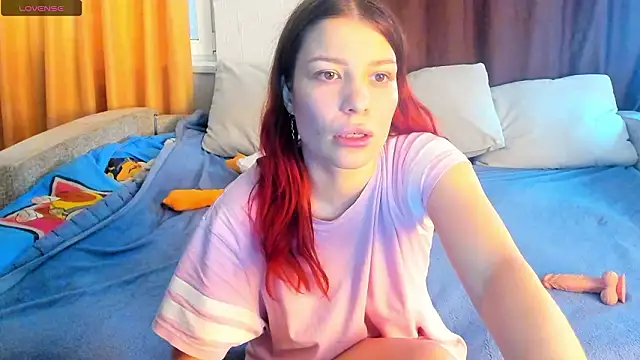 Eva purrr  online show from February 4, 10:29 am