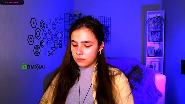 kelly may1 online show from November 11, 12:35 pm