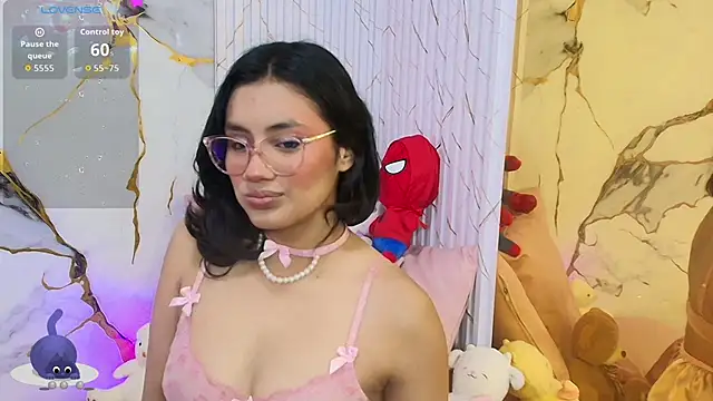 PEACHY TAY online show from May 31, 12:00 pm