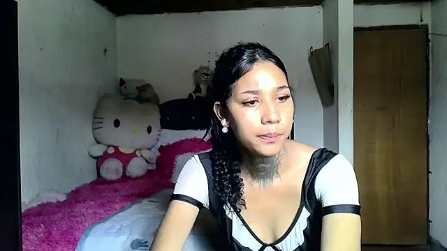 lyam ebony  online show from April 2, 7:00 pm