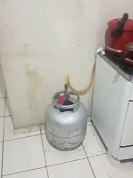  - - putinha online show from November 5, 12:27 am