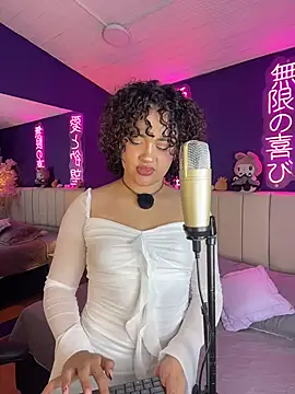  sarahRose online show from March 25, 4:06 am