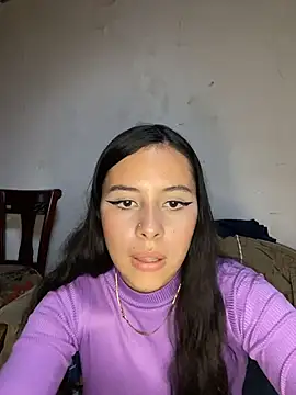 latinnheatxx online show from November 14, 8:31 pm