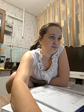 LinaLorien online show from November 24, 8:00 pm