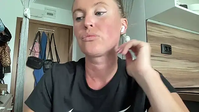 Ameli8 online show from July 2, 11:16 am