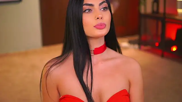 RavennaDArcy online show from November 19, 8:31 pm