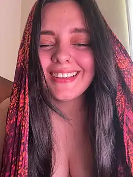 candicewest  online show from March 30, 6:18 pm