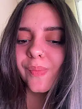 candicewest  online show from March 6, 4:24 pm