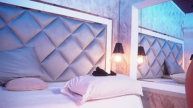 crystal gilton online show from March 20, 7:08 pm