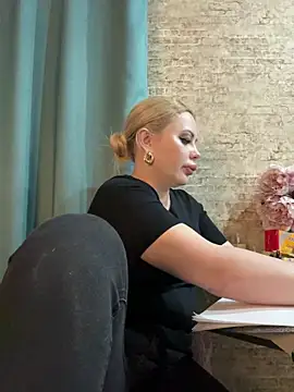 MonnyStef online show from February 15, 8:52 pm