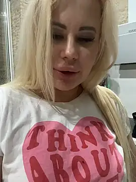 MonnyStef online show from March 18, 1:54 am