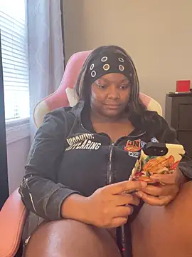 Fxncymuse online show from March 20, 9:09 pm