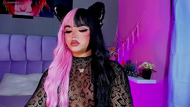 Lovely-Hinata online show from July 25, 4:19 am