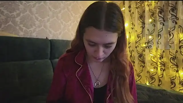 SweetLiaison online show from February 7, 6:01 pm