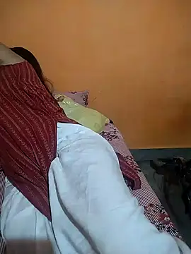 Sexy Divya   online show from March 3, 11:27 am