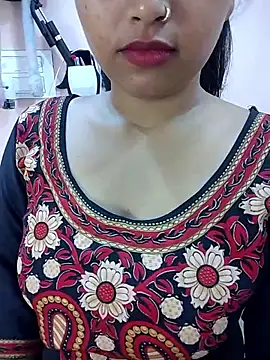 Sexy Divya   online show from May 11, 2:45 pm