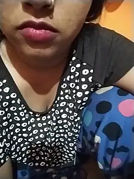 Sexy Divya   online show from May 12, 6:47 pm