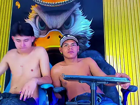 Tommy bigcock19 online show from November 28, 1:36 pm