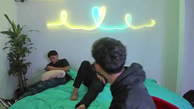 shark boy28 online show from November 30, 4:27 am