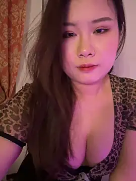 xoxo7799 online show from February 1, 5:44 pm