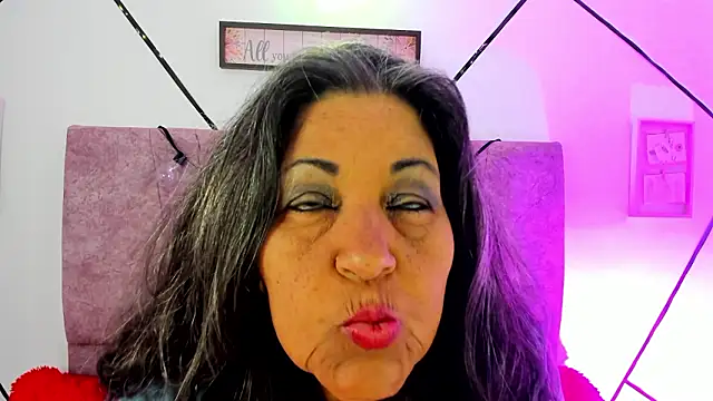 Victoriaa Anderson online show from February 23, 9:25 pm