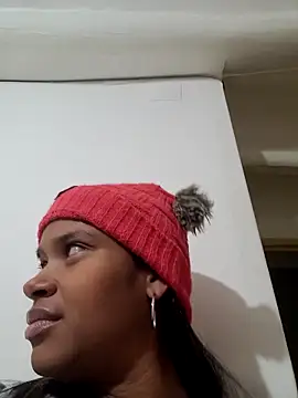 kyliecastell online show from December 2, 5:26 pm