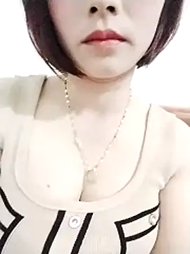 Swan-white123 online show from December 14, 10:26 pm