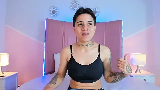 noah wells online show from November 12, 7:56 pm