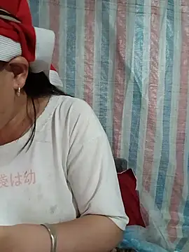 girl-hot2x online show from June 26, 1:34 pm