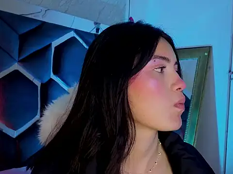 Brandy collinss online show from March 20, 11:48 am