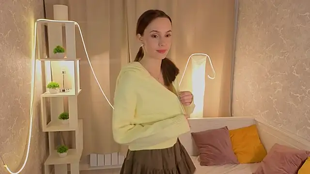 ArnitaCree online show from November 12, 3:43 pm